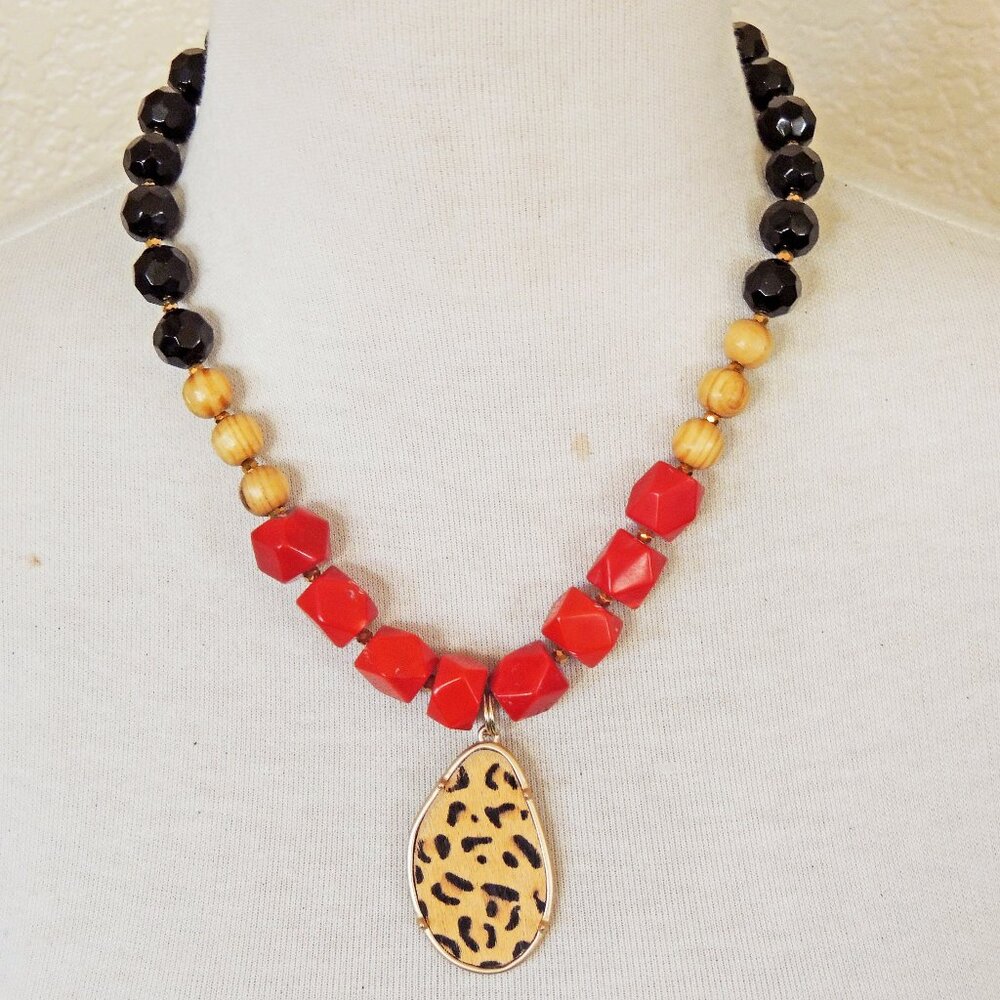 Red Coral & Black Leopard Print Pendant Wood Necklace